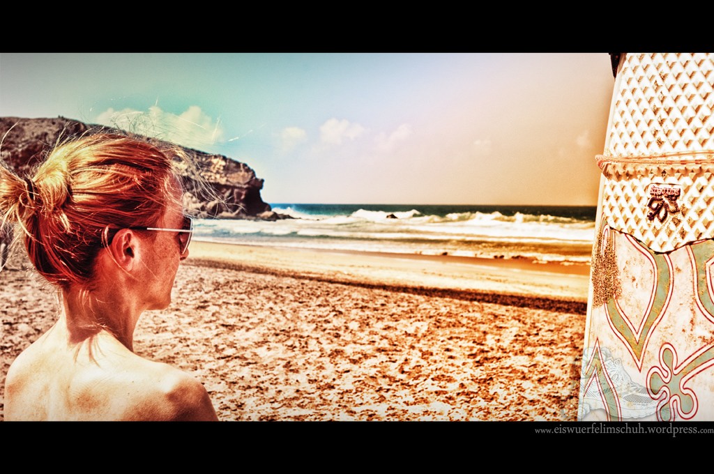 Surfing-Girl-Fuerteventura (01)