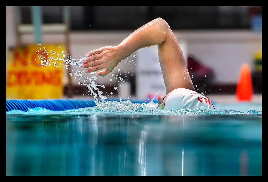 Ironman-Hawaii-Schwimmtraining-Bericht-Aquatic-Center-EISWUERFELIMSCHUH-(35)