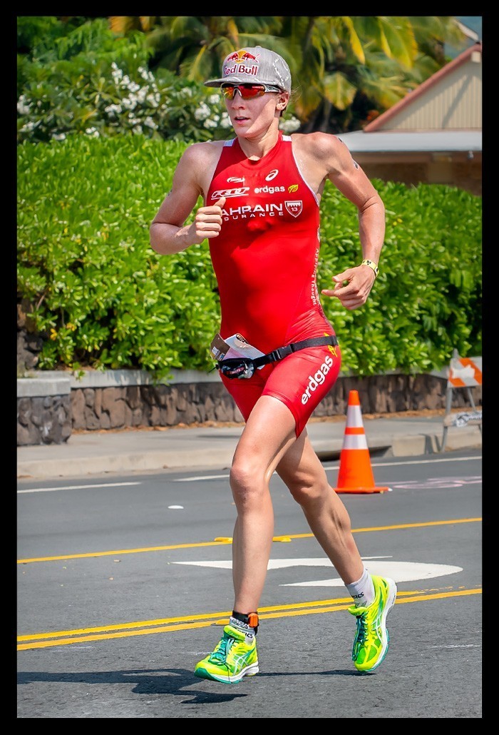 Daniela Ryf Ironman Weltmeisterschaft Kona Triathletin auf Laufstrecke in Kona Hawaii 
