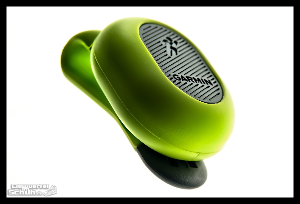 Produktfoto Garmin 935 Running Dynamics POD in grüner Farbe. Detaillierte Nahaufnahme auf Weiß. Produkttest. Review.