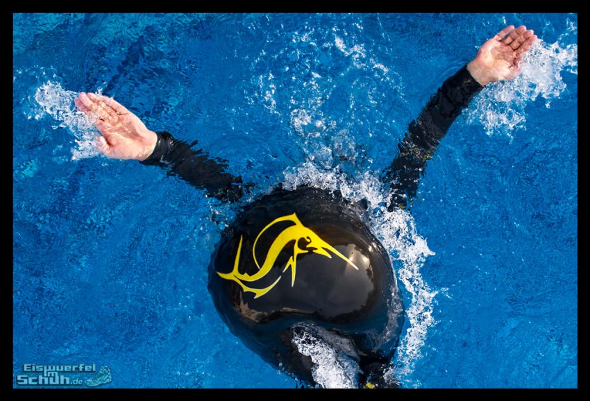 Schwimmgeschichten: Ab mit Neoprenanzug in den Pool - dieses Jahr so ins Freiwassertraining gestartet