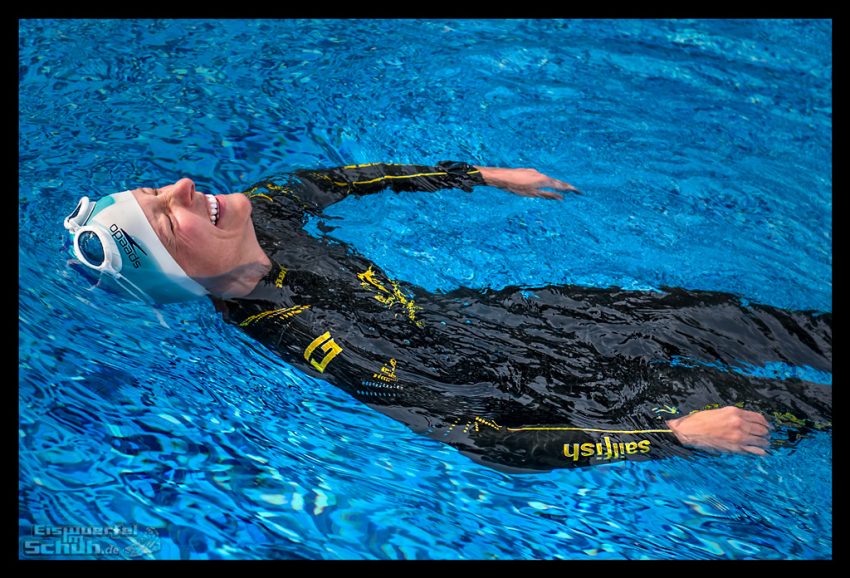 Schwimmgeschichten: Ab mit Neoprenanzug in den Pool - dieses Jahr so ins Freiwassertraining gestartet
