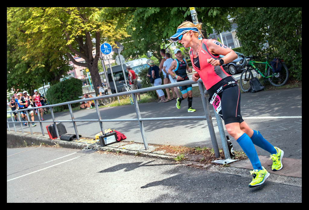 Ironman-Frankfurt-Rennbericht-Laufen-Ziel-report-EISWUERFELIMSCHUH-(113)