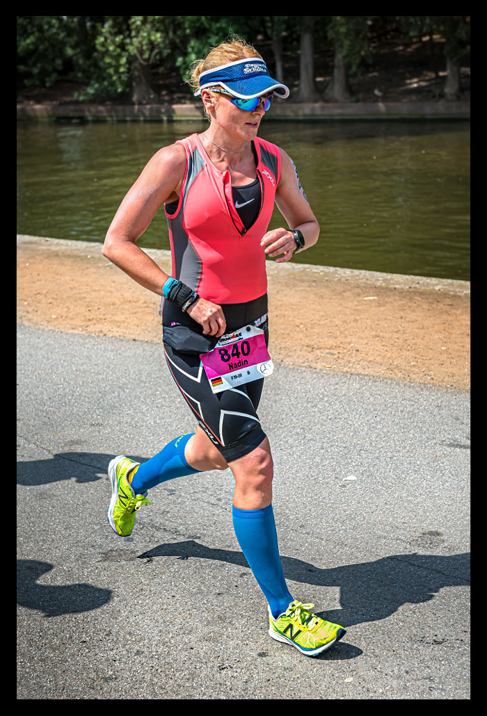 Ironman-Frankfurt-Rennbericht-Laufen-Ziel-report-EISWUERFELIMSCHUH-(117)