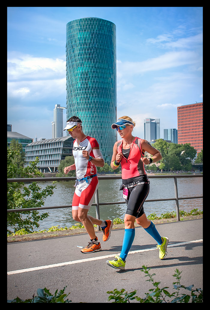 Ironman-Frankfurt-Rennbericht-Laufen-Ziel-report-EISWUERFELIMSCHUH-(18)