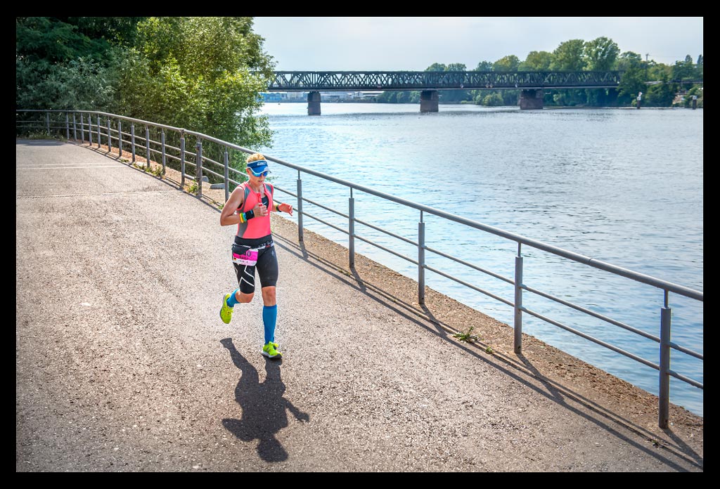 Ironman-Frankfurt-Rennbericht-Laufen-Ziel-report-EISWUERFELIMSCHUH-(19)