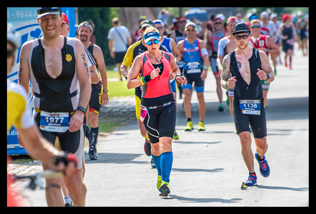 Ironman-Frankfurt-Rennbericht-Laufen-Ziel-report-EISWUERFELIMSCHUH-(28)