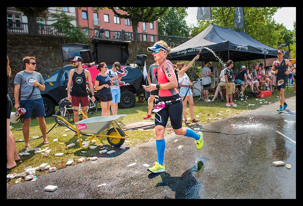 Ironman-Frankfurt-Rennbericht-Laufen-Ziel-report-EISWUERFELIMSCHUH-(99)
