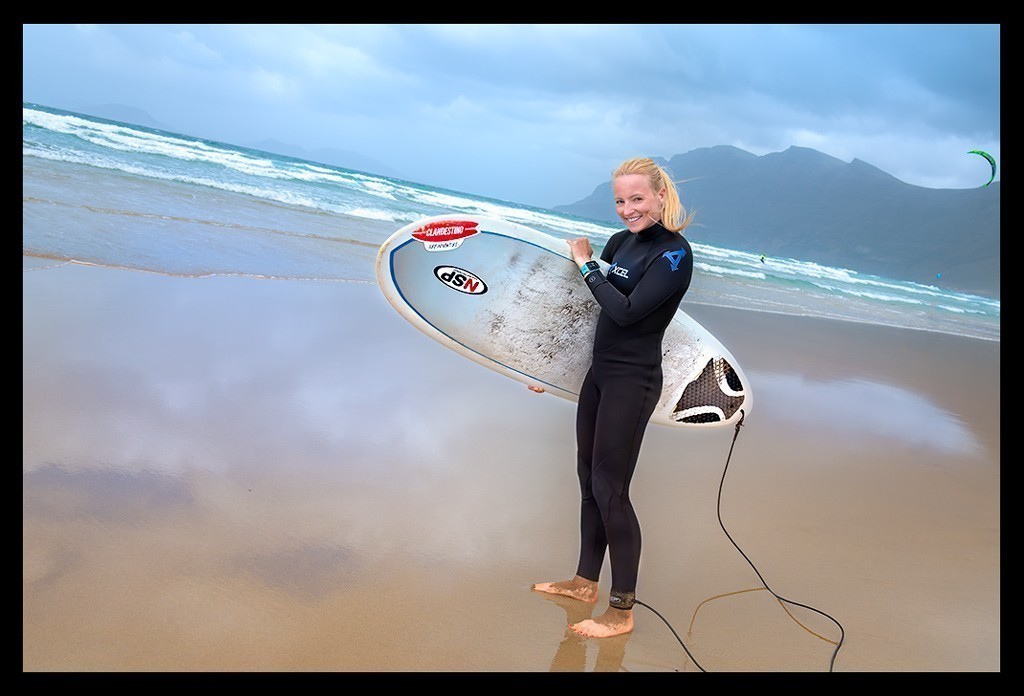 Surfgeschichten: Lanzarote I -  Wind im Haar, Sand zwischen den Zehen, Board unter dem Arm,...