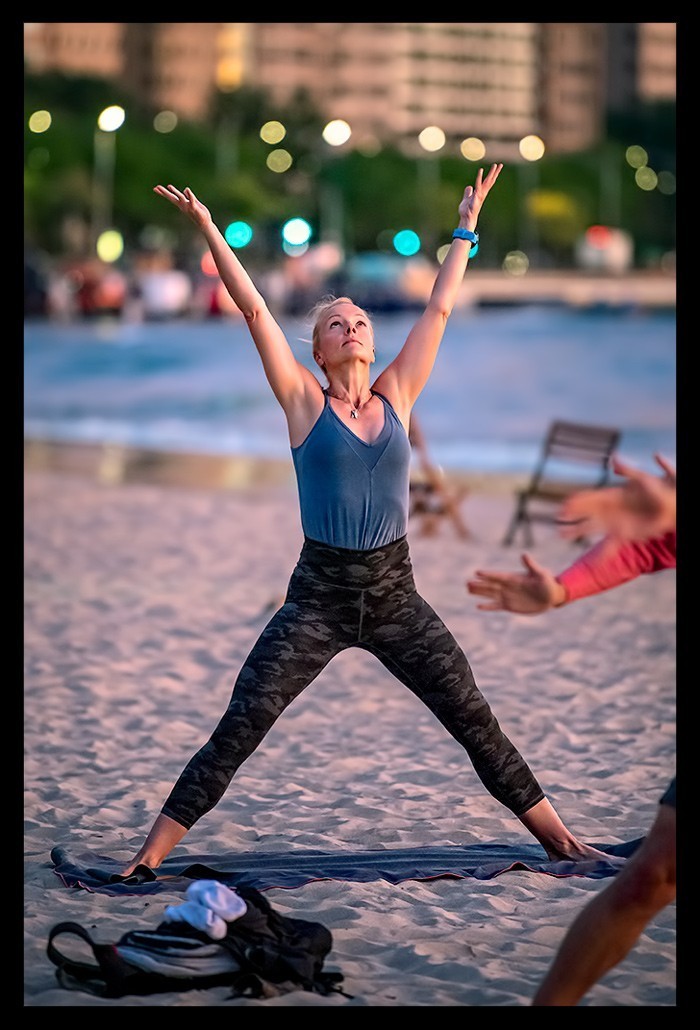 Yoga on the beach Chicago Oak Street Travelblog