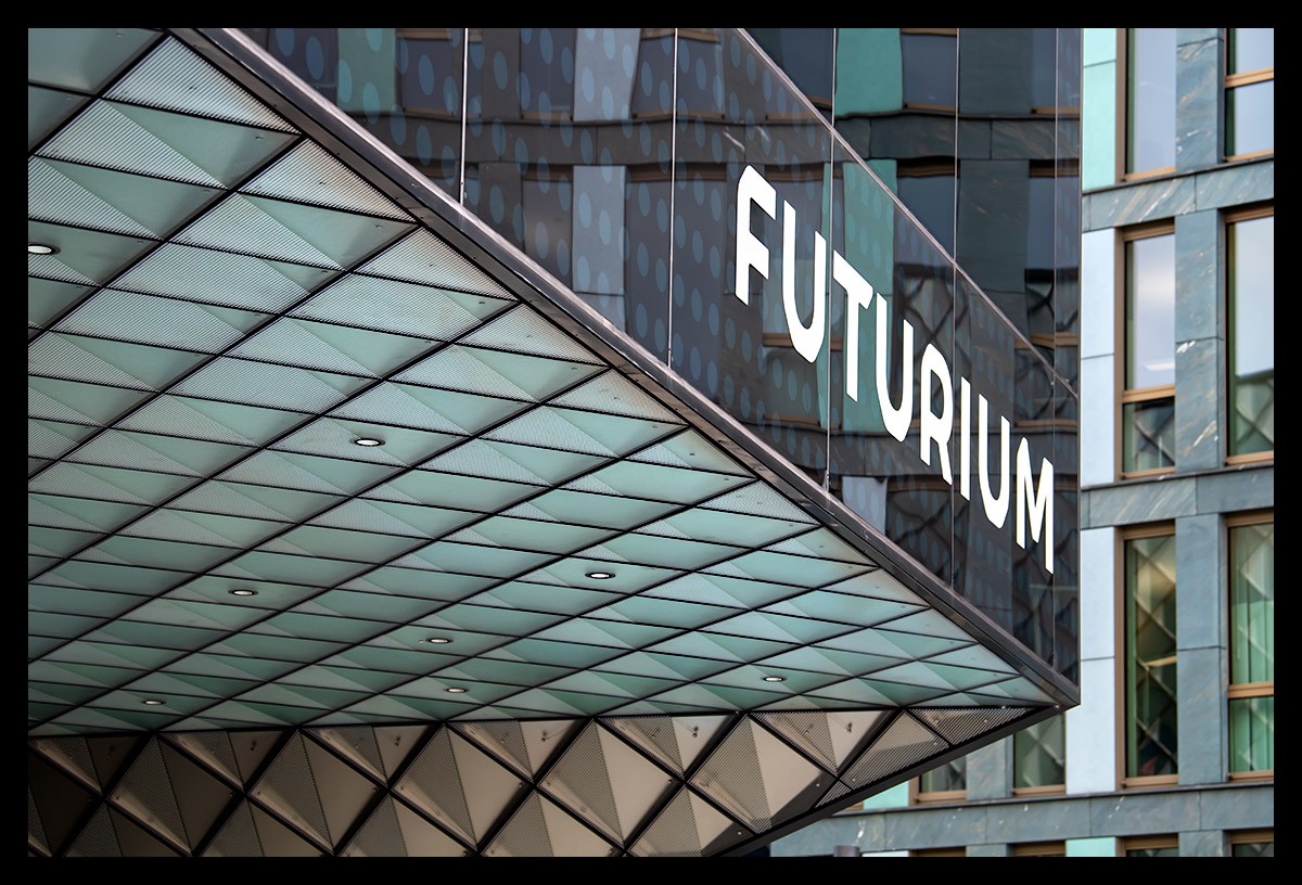 Futurium Museeum Berlin abstrakter Hintergrund Architektur