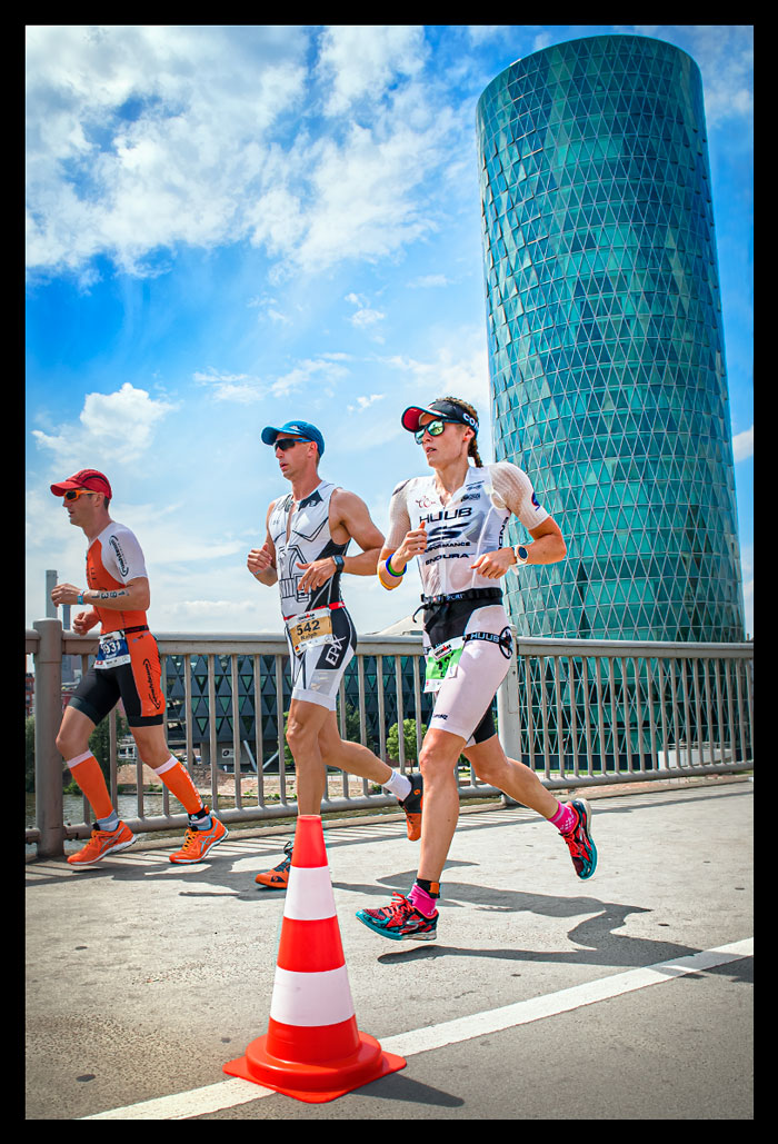 Ironman-Frankfurt-Rennbericht-Laufen-Ziel-report-EISWUERFELIMSCHUH-(119)