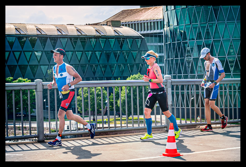 Ironman-Frankfurt-Rennbericht-Laufen-Ziel-report-EISWUERFELIMSCHUH-(121)