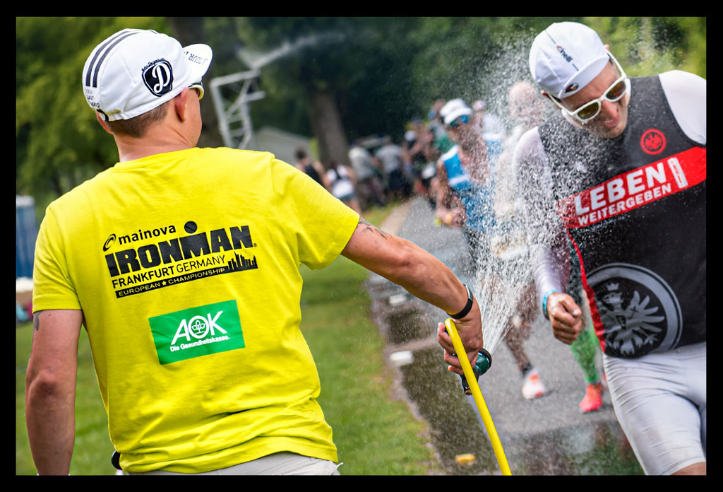 Ironman-Frankfurt-Rennbericht-Laufen-Ziel-report-EISWUERFELIMSCHUH-(135)