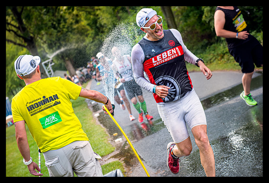 Ironman-Frankfurt-Rennbericht-Laufen-Ziel-report-EISWUERFELIMSCHUH-(136)