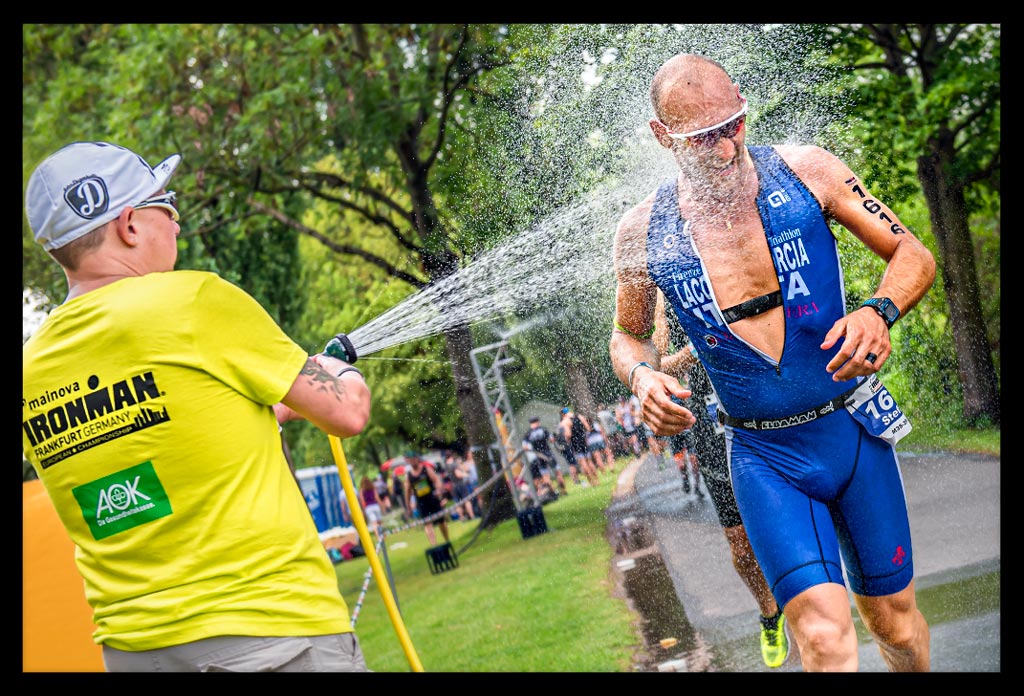 Ironman-Frankfurt-Rennbericht-Laufen-Ziel-report-EISWUERFELIMSCHUH-(138)