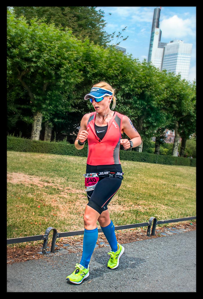 Ironman-Frankfurt-Rennbericht-Laufen-Ziel-report-EISWUERFELIMSCHUH-(15)