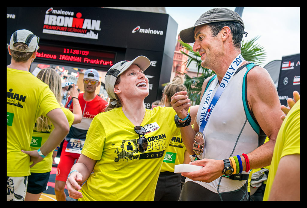 Ironman-Frankfurt-Rennbericht-Laufen-Ziel-report-EISWUERFELIMSCHUH-(154)