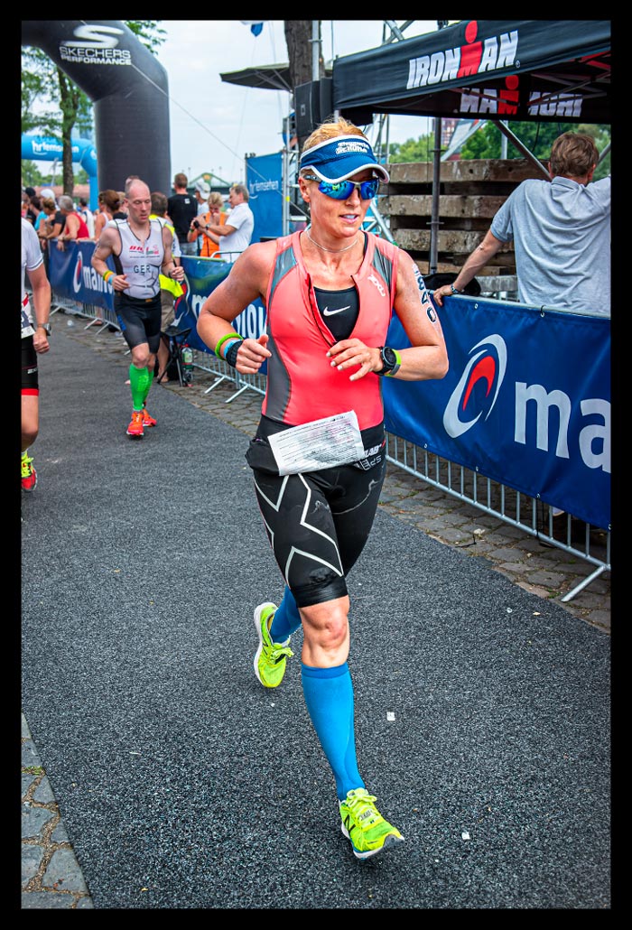 Ironman-Frankfurt-Rennbericht-Laufen-Ziel-report-EISWUERFELIMSCHUH-(16)