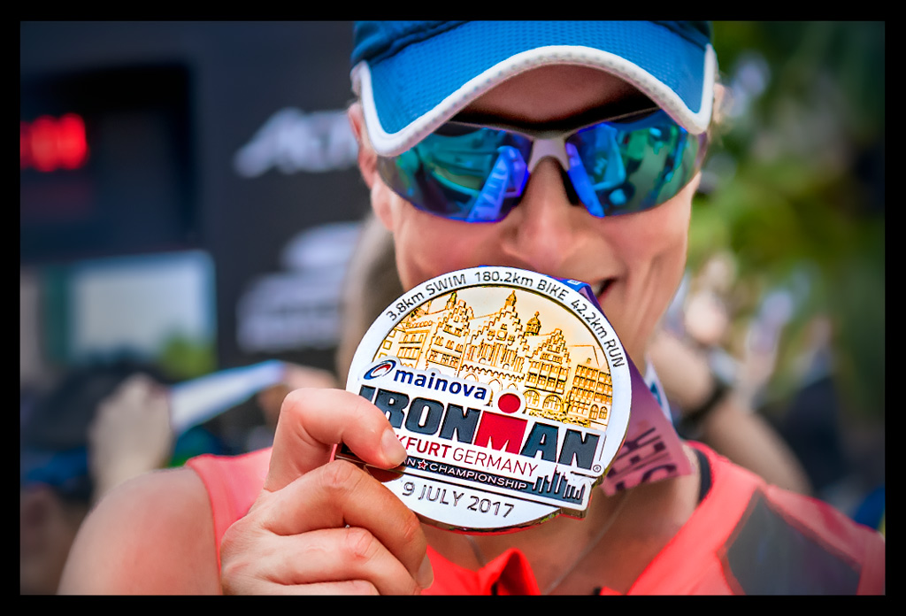 Ironman-Frankfurt-Rennbericht-Laufen-Ziel-report-EISWUERFELIMSCHUH-(164)