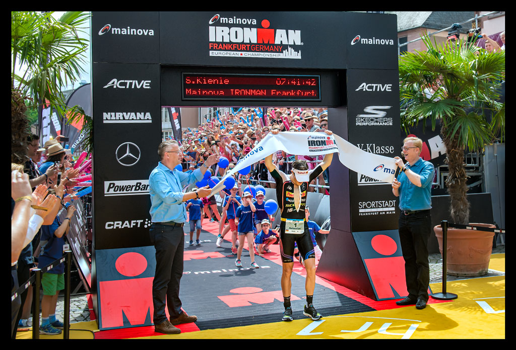 Ironman-Frankfurt-Rennbericht-Laufen-Ziel-report-EISWUERFELIMSCHUH-(49)