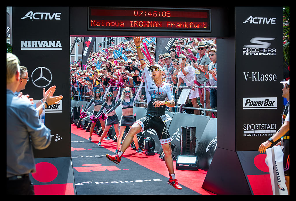 Ironman-Frankfurt-Rennbericht-Laufen-Ziel-report-EISWUERFELIMSCHUH-(55)