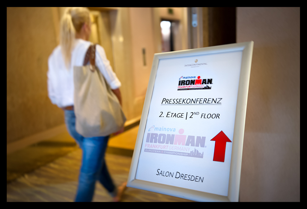 Ironman-Frankfurt-Rennbericht-Profis-Pressekonferenz-EISWUERFELIMSCHUH-(02)
