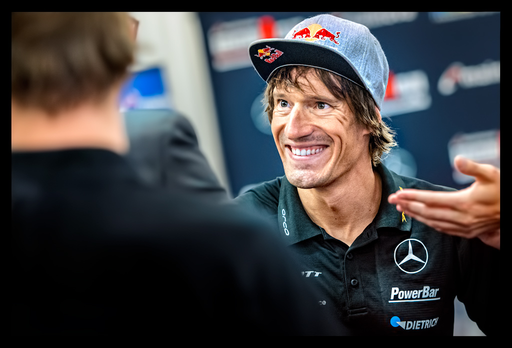 Ironman-Frankfurt-Rennbericht-Profis-Pressekonferenz-EISWUERFELIMSCHUH-(11)