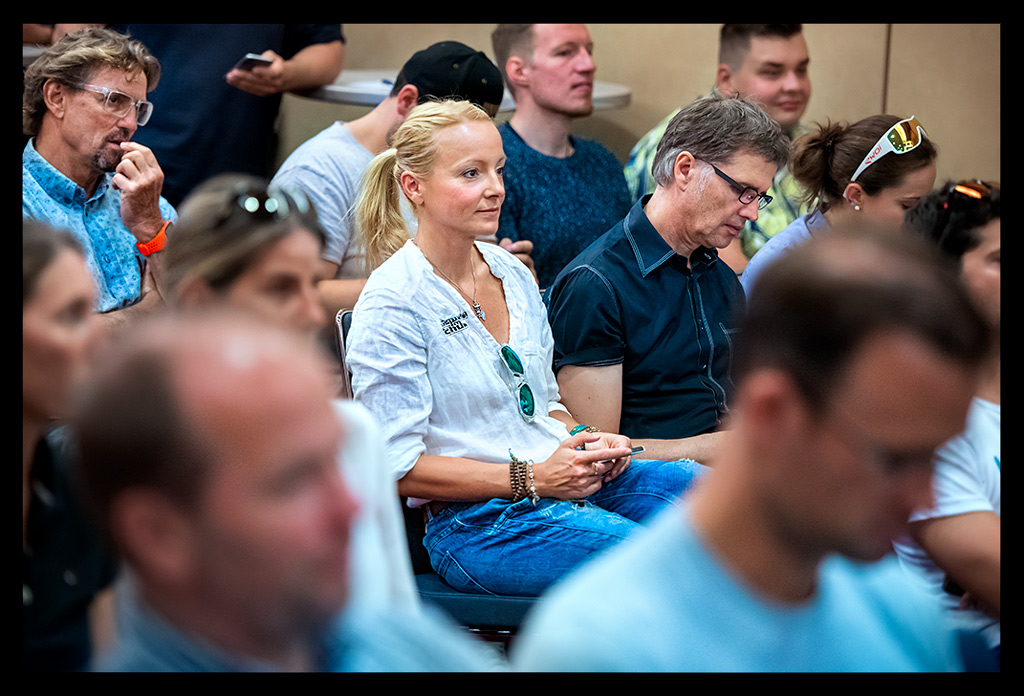Ironman-Frankfurt-Rennbericht-Profis-Pressekonferenz-EISWUERFELIMSCHUH-(15)