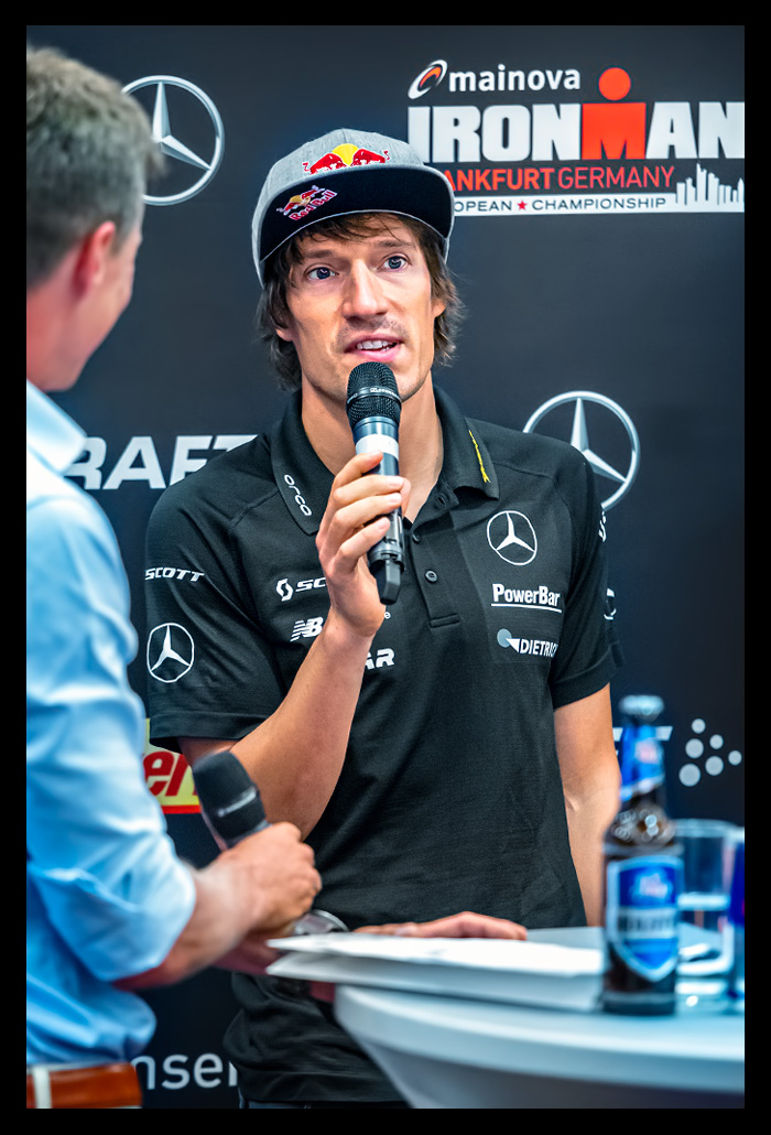 Ironman-Frankfurt-Rennbericht-Profis-Pressekonferenz-EISWUERFELIMSCHUH-(16)