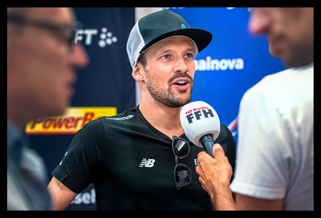 Ironman-Frankfurt-Rennbericht-Profis-Pressekonferenz-EISWUERFELIMSCHUH-(20)