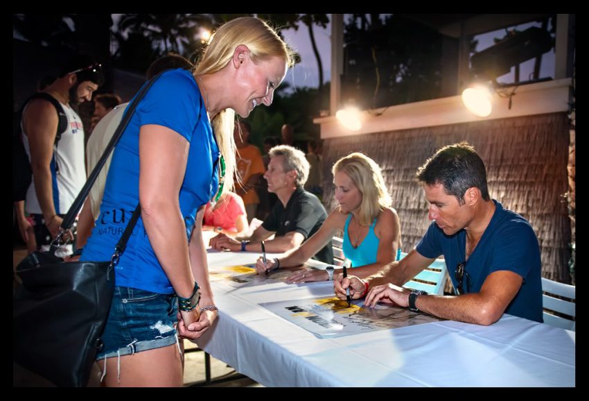 Nadin die Triathletin und Bloggerin von eiswuerfelimschuh holt Autogramme bei der Ironman world championship in Kona Hawaii. Craig Alexander. Mark Allen