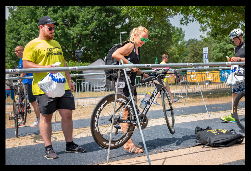Ironman-Frankfurt-Rennbericht-Bike-Check-In-Waldsee-EISWUERFELIMSCHUH-(12)