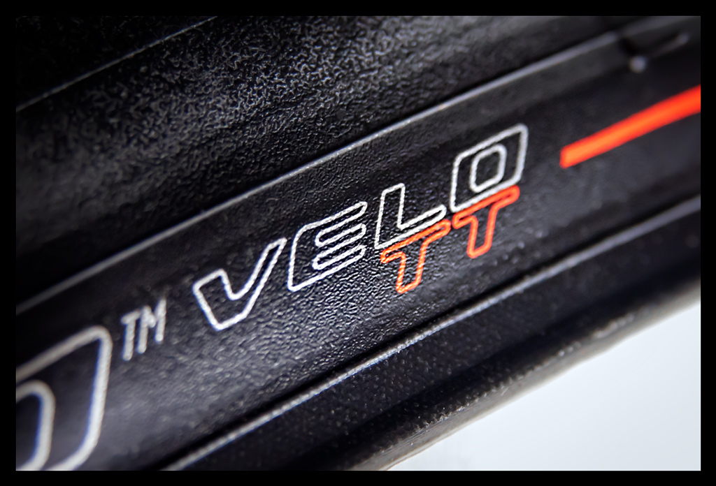Pirelli Zero Velo TT Reifen Mantel aufdruck parbe detailierte nahaufnahme
