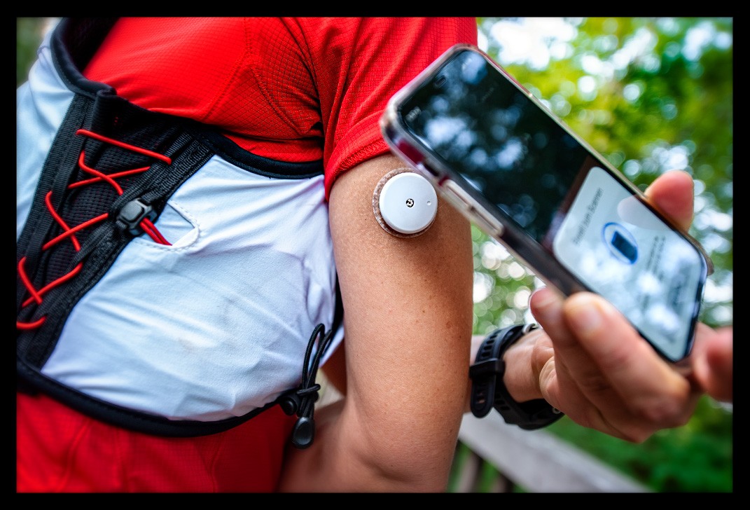 Supersapiens Glucose Biosensor abbott libre pairing smartphone athletin überwacht Blutzuckerwerte beim sport mit garmin forerunner