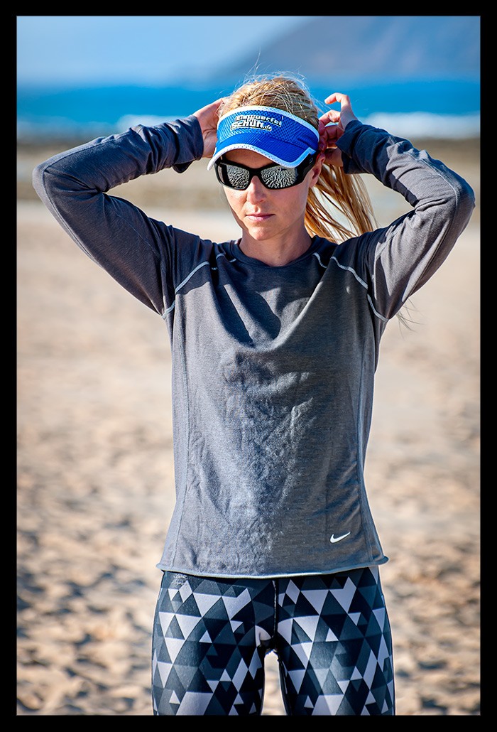 nike outfit running model beach tights sunglasses
