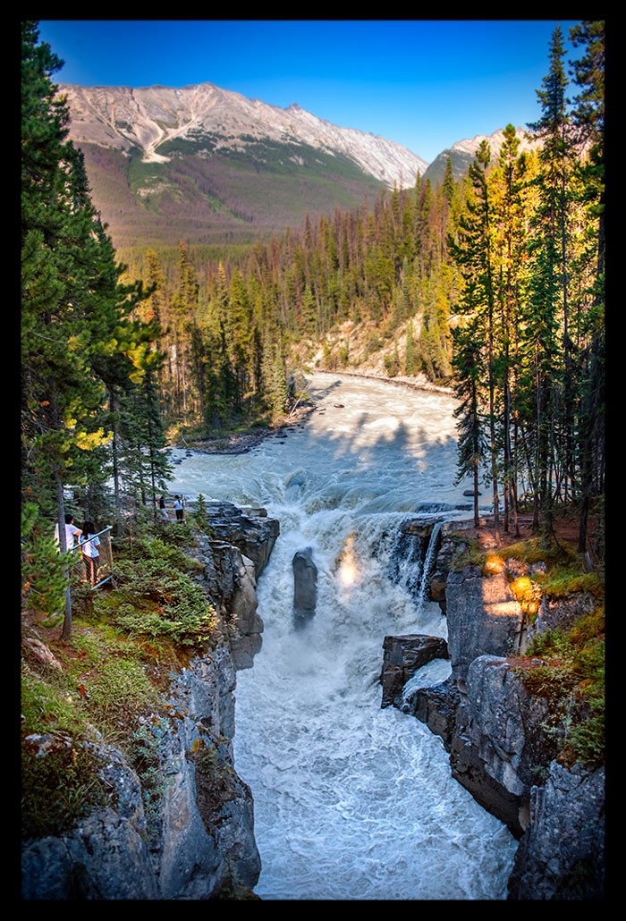 Sunwapta Falls direkt am Icefield Parkway gelegen, Jasper Nationalpark, Alberta, Kanada