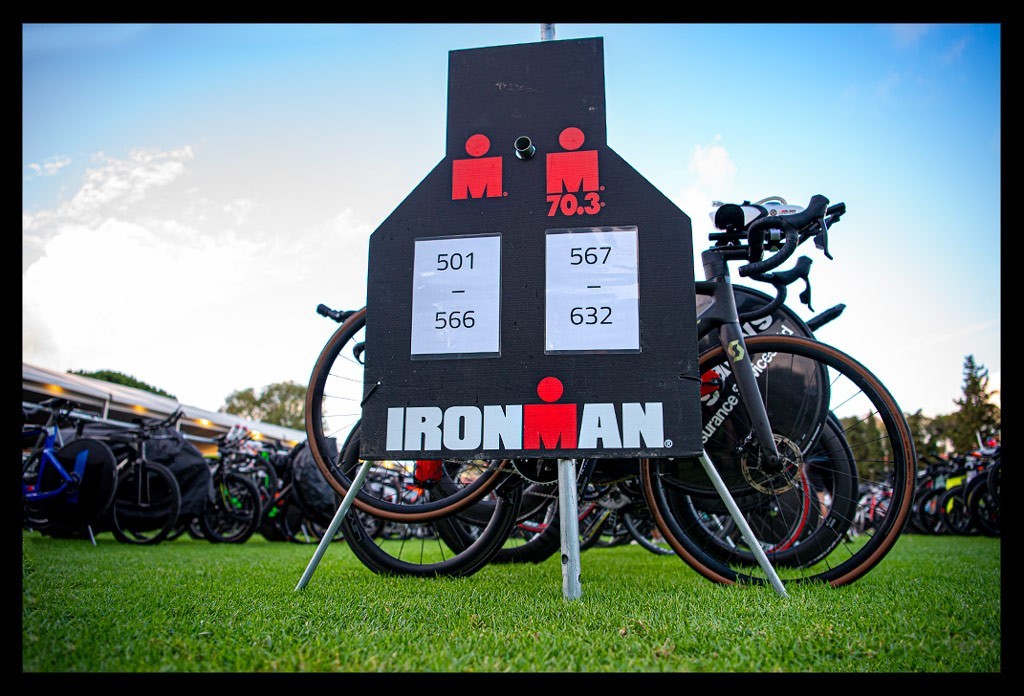 Ironman Portugal 2023: Startnummernausgabe, Wettkampfbesprechung, Pressekonferenz, Bike Check-In
