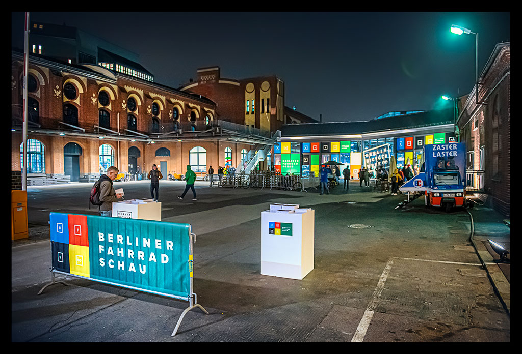 Berliner-Fahrradschau-Station-Messe-Event-EISWUERFELIMSCHUH-(01)
