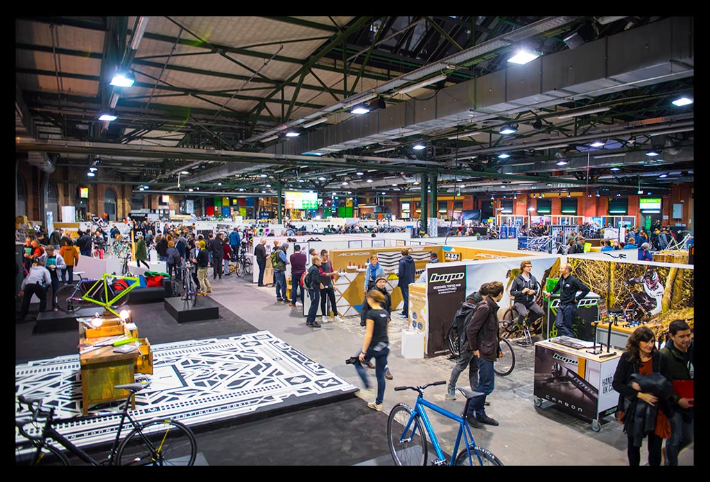 Berliner-Fahrradschau-Station-Messe-Event-EISWUERFELIMSCHUH-(03)