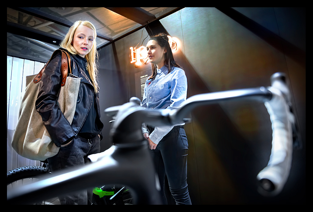 Berliner-Fahrradschau-Station-Messe-Event-EISWUERFELIMSCHUH-(09)
