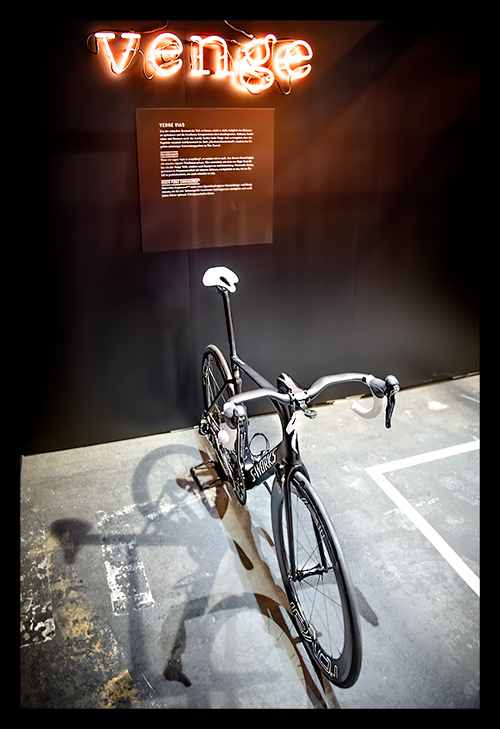 Berliner-Fahrradschau-Station-Messe-Event-EISWUERFELIMSCHUH-(11)