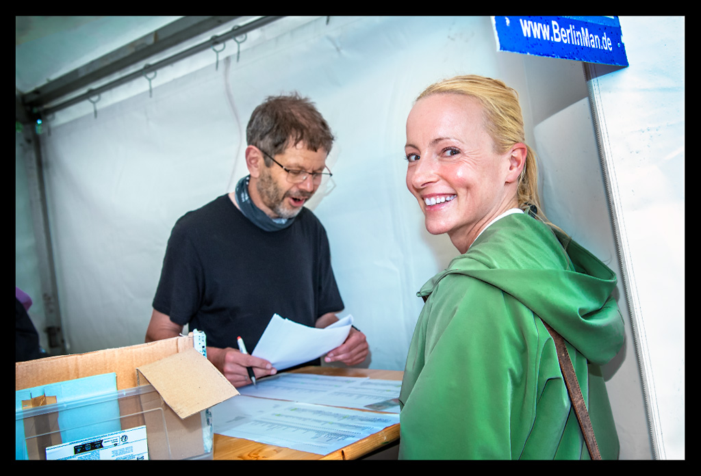 BerlinWoMen-Triathlon-Rennbericht-EISWUERFELIMSCHUH-(08)