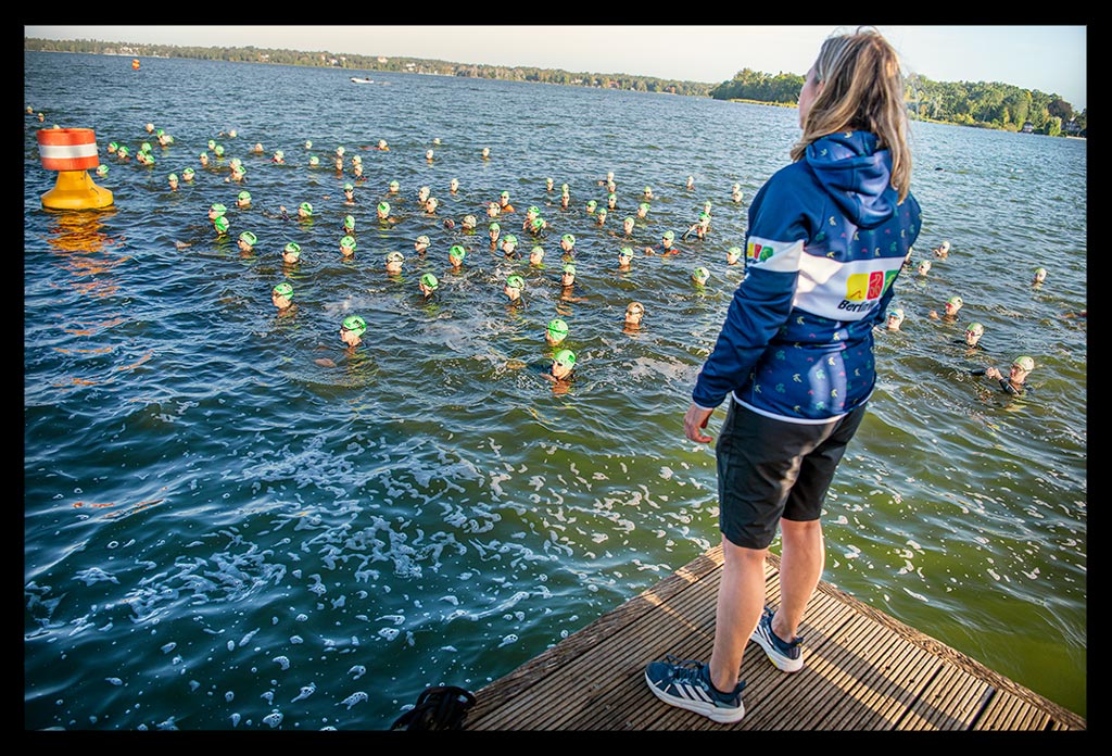 BerlinWoMen-Triathlon-Rennbericht-EISWUERFELIMSCHUH-(107)
