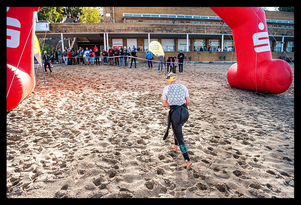 BerlinWoMen-Triathlon-Rennbericht-EISWUERFELIMSCHUH-(149)