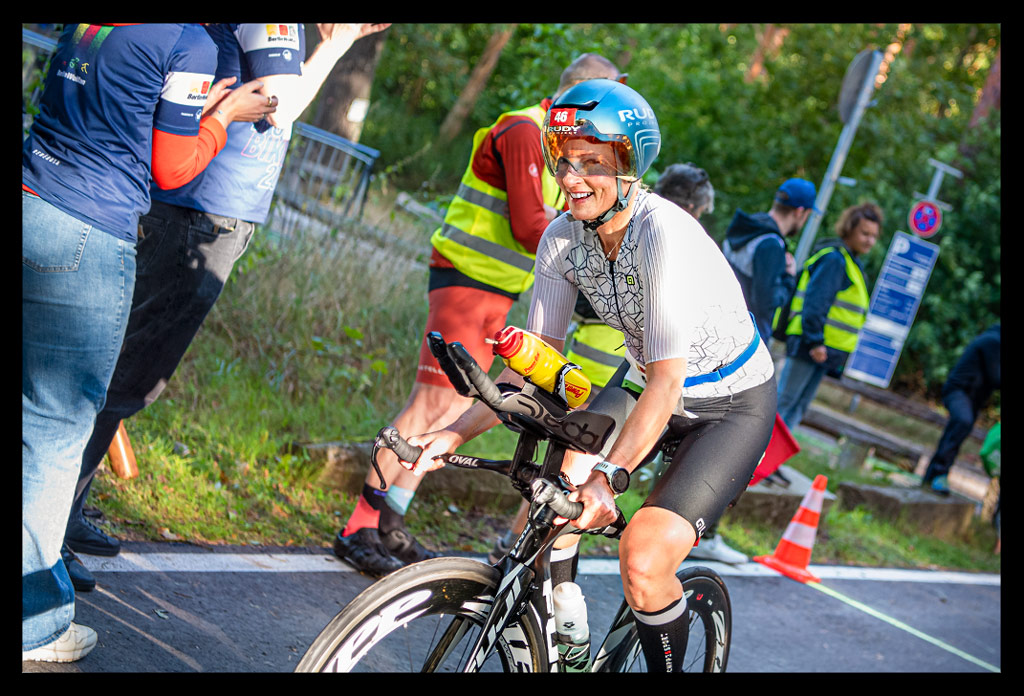 BerlinWoMen-Triathlon-Rennbericht-EISWUERFELIMSCHUH-(163)