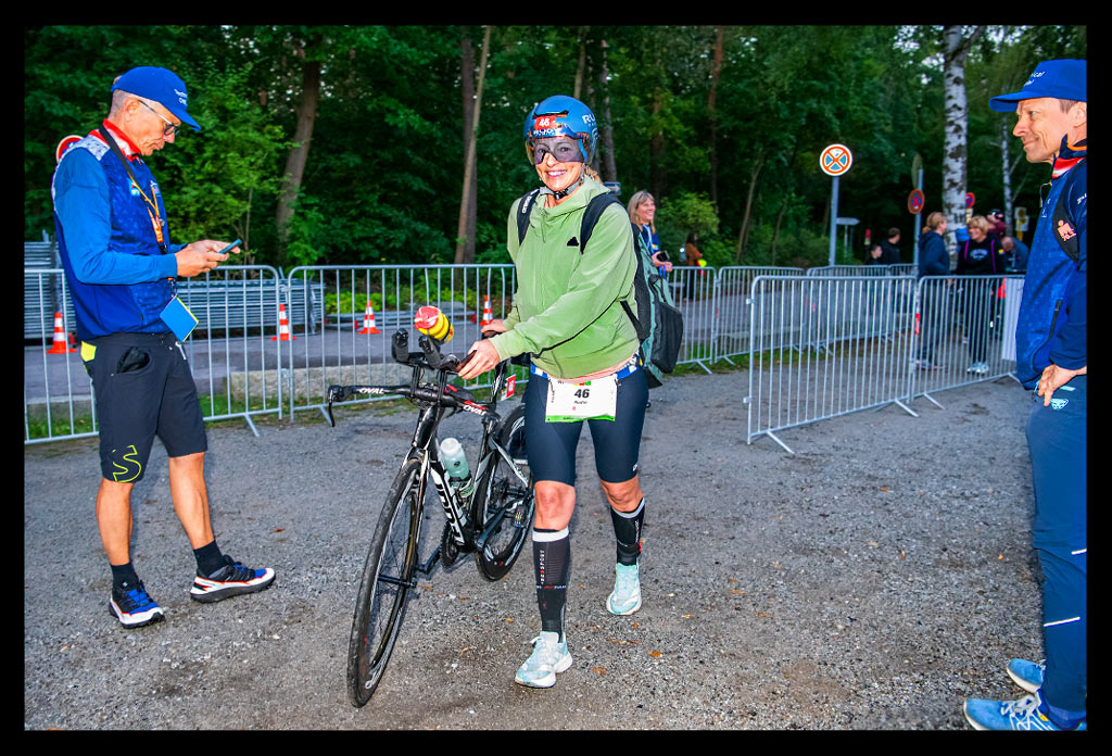BerlinWoMen-Triathlon-Rennbericht-EISWUERFELIMSCHUH-(28)